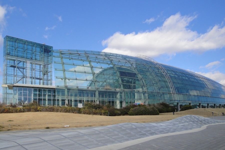 Aquamarine Fukushima, 2010. The aquarium suffered damage during the earthquake, tsunami and nuclear incident in 2011. (Wikimedia)