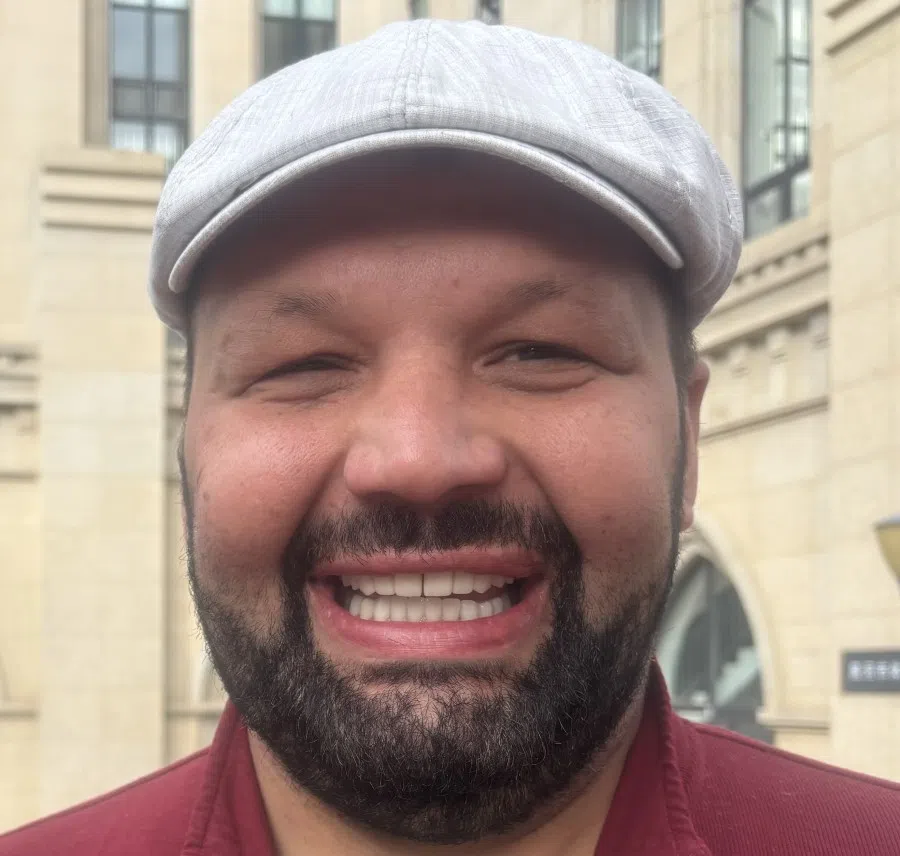Konstantin Vasetsky went to Heihe to get his teeth done.