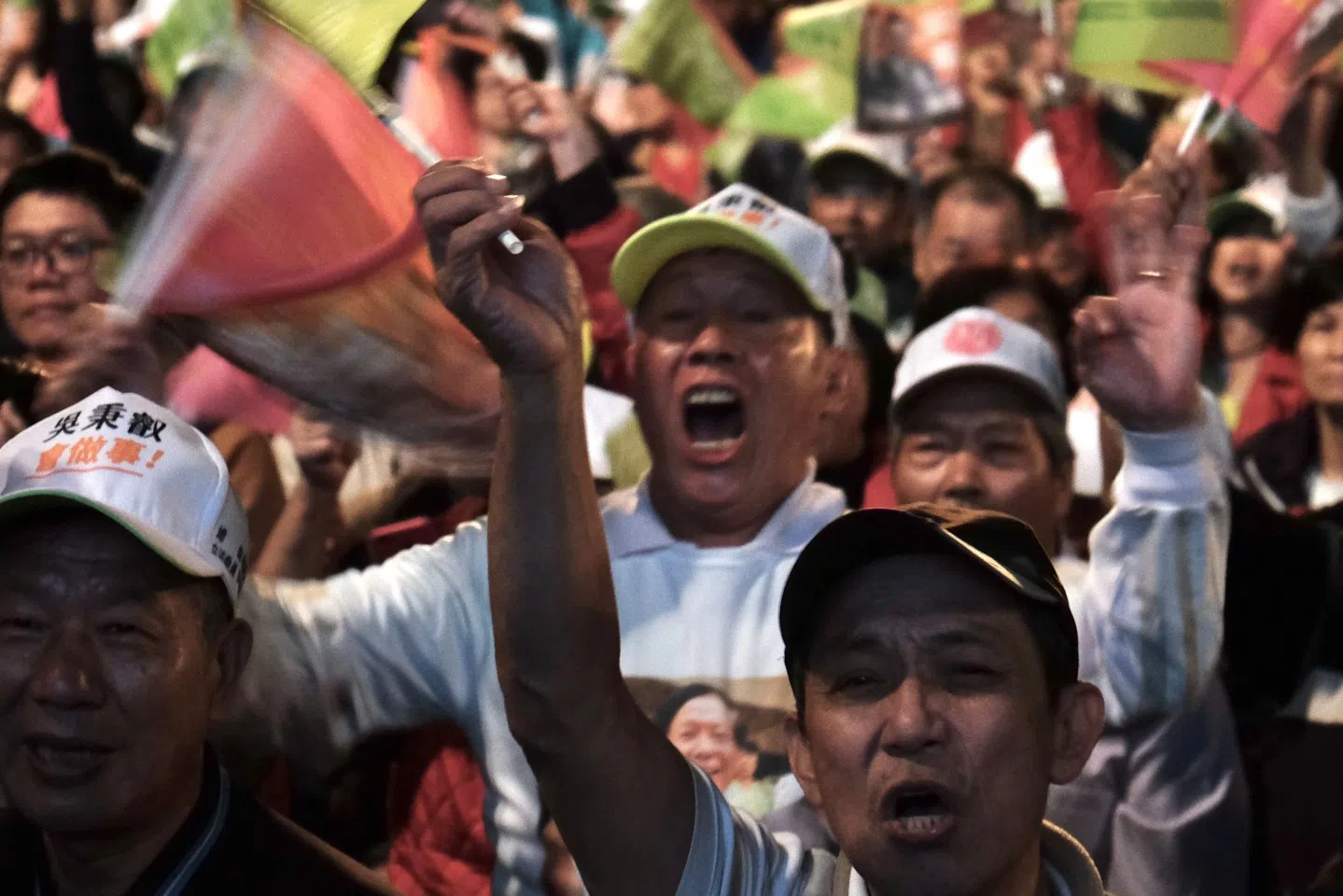 Supporters of Tsai Ing-wen wave flags during a rally at the Xinzhuang Stadium in New Taipei City on 5 January 2020. (Sam Yeh/AFP)