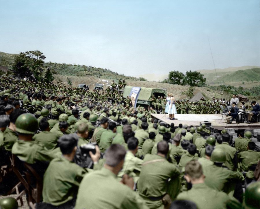 In June 1951, the US entertainment industry organised a group to entertain the US troops at the front line. At this point, the US army had regrouped from its retreat in 1950 and won several victories, and was in a tug-of-war with the volunteer army.