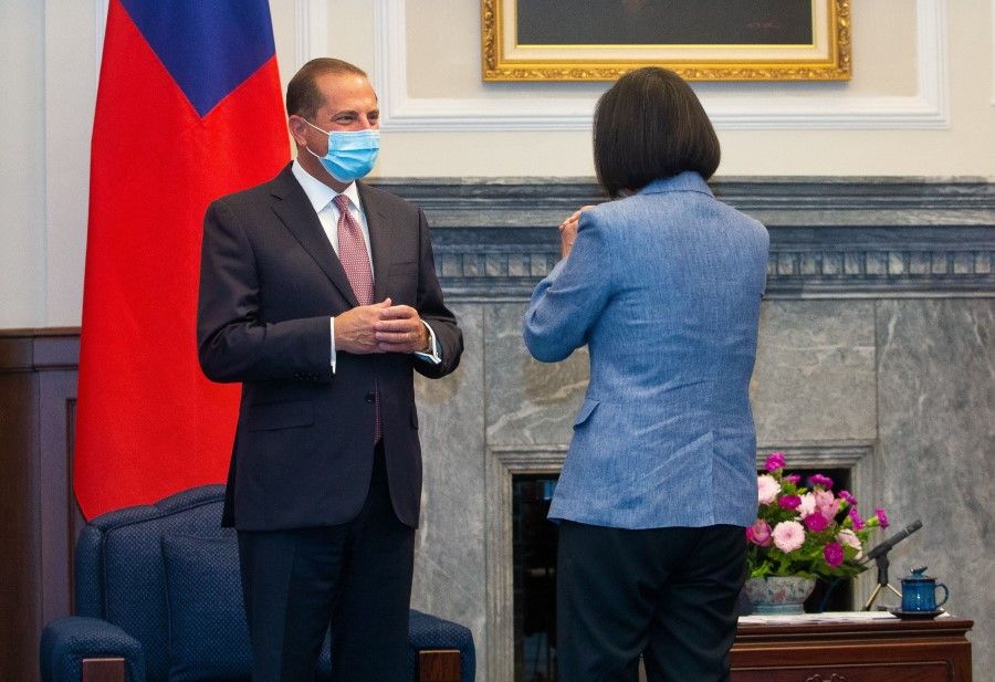 Taiwan's President Tsai Ing-wen (R) with US Secretary of Health and Human Services Alex Azar during his visit to the Presidential Office in Taipei on 10 August 2020. (Pei Chen/AFP)