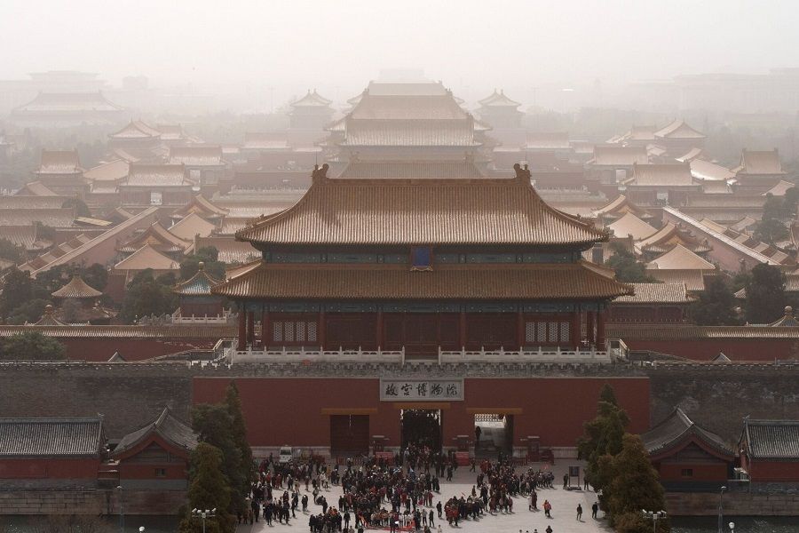 The Forbidden City shrouded in smog during a sandstorm in Beijing, China, on 22 March 2023. (Bloomberg)