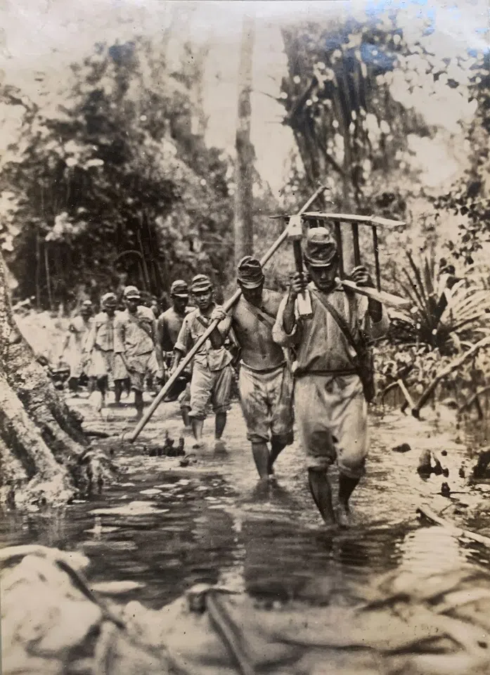 In 1942, the Japanese army advanced through the jungles of Southeast Asia. (Photo provided by Hsu Chung-mao)