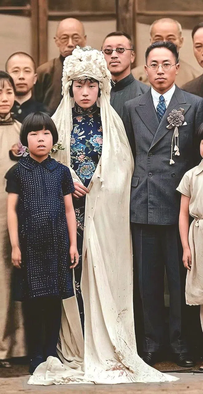 Chiang Hsun’s mother on her wedding day.