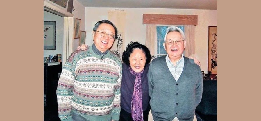 Left to right: Professor Cheng Pei-kai, Professor Yü's wife Chen Shu-ping, and Professor Yü Ying-shih. (WeChat/玉茗堂前)