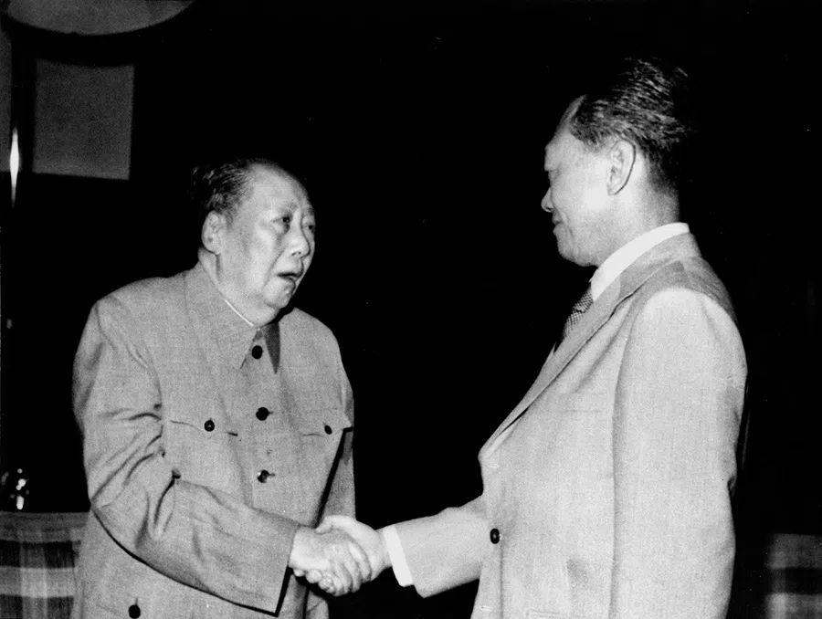 Singapore Prime Minister Lee Kuan Yew (right) meets China's Chairman Mao Zedong in Beijing in May 1976. Lee was touring in Yanan, Shaanxi province, as part of the two-week Singapore goodwill visit to China. (SPH Media)
