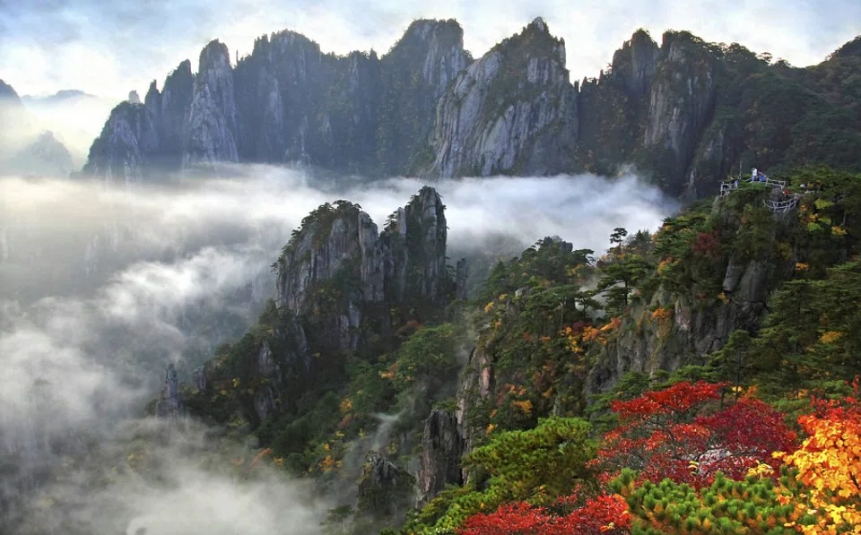 A view of Huangshan, Anhui province, China. (Hong Thai Travel)
