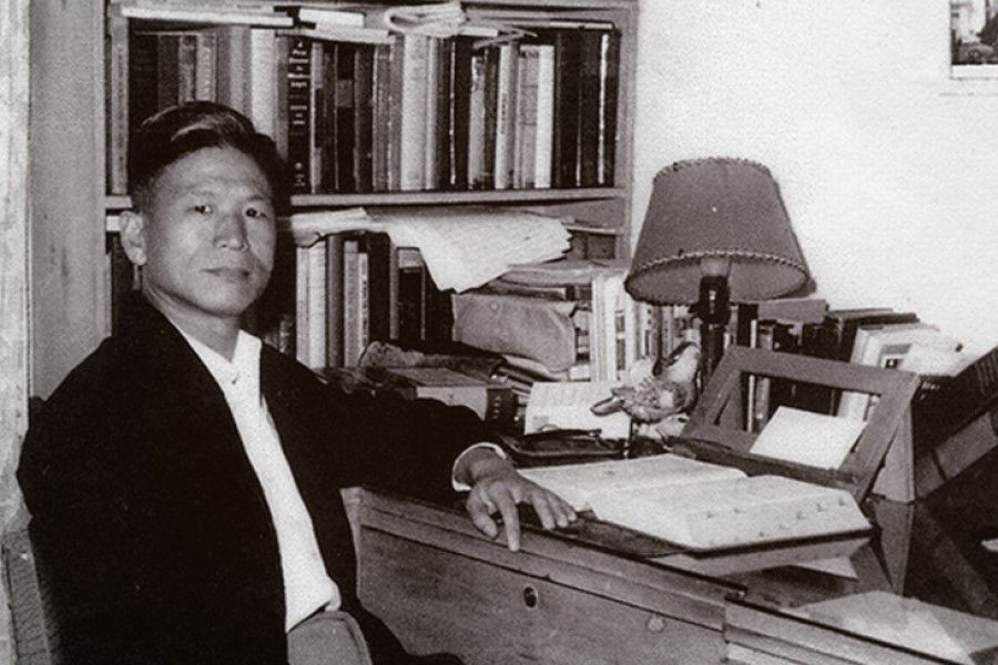Yin Haiguang in his study. (yin.org.tw)