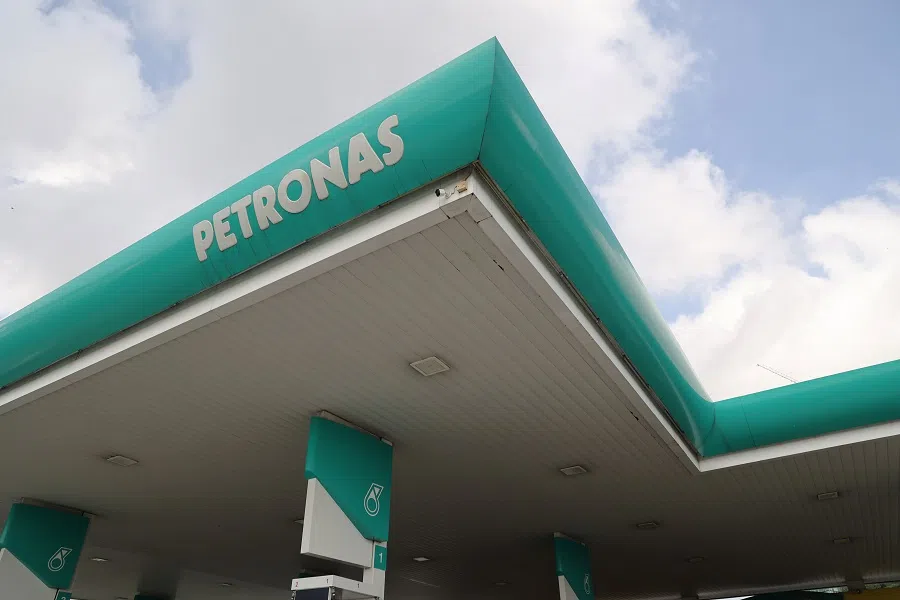 A Shell/Petronas petrol station in Johor Bahru, 17 August 2024. (SPH Media)