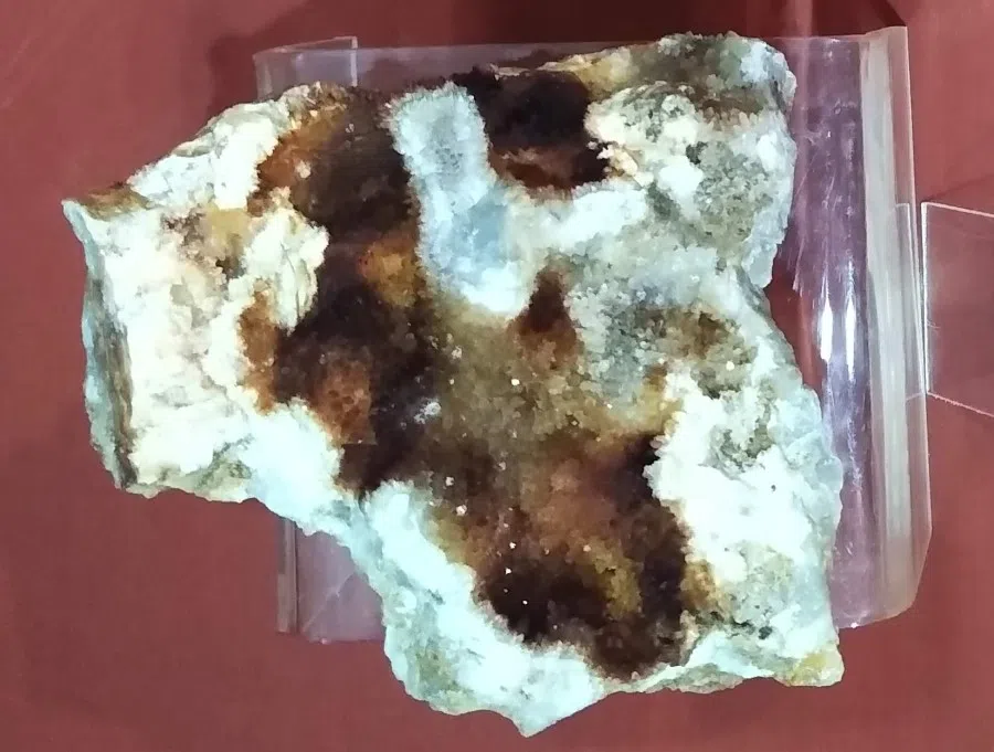 Native copper from Copper Khanong mine, Sepon mine, Vilabouli District, Savannakheth province, Laos, 2020. (Wikimedia)