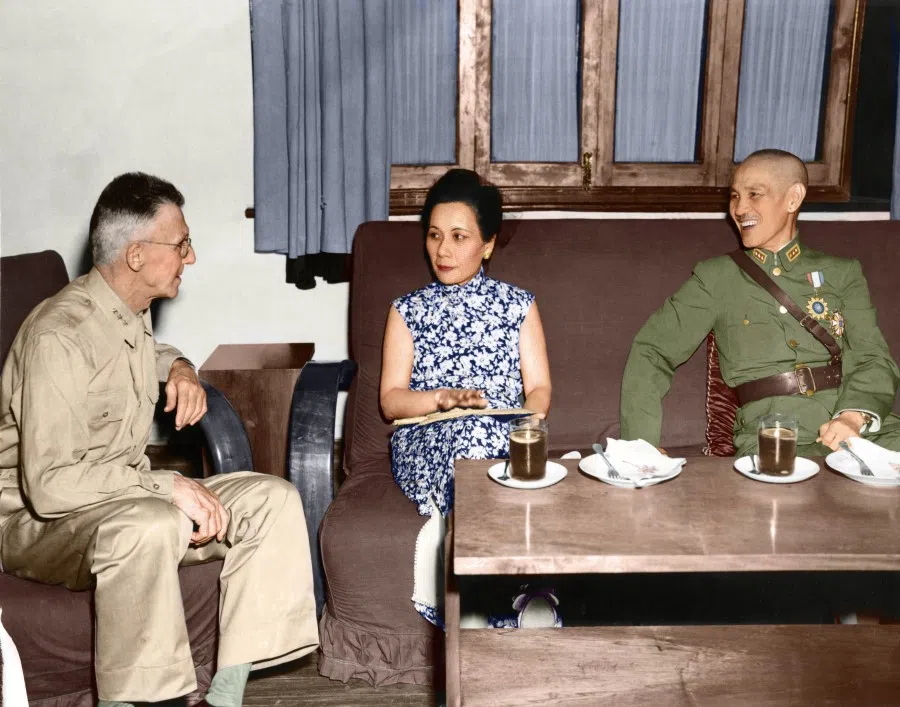 On 7 July 1943, Joseph Warren Stilwell, commander of the Allied troops in the Chinese theatre of World War II, represented US President Franklin D. Roosevelt in presenting Chiang Kai-shek with the Legion Of Merit. General Stilwell took charge of the transporting of US army equipment and supplies, and also helped train the Nationalist troops, building a strong team equipped with modern weapons, significantly raising their fighting capabilities.