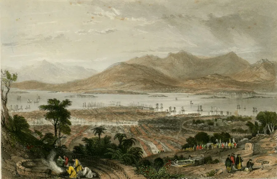 Etching by 19th century British artist Thomas Allom showing a family burial ground at a high point of Xiamen port. Xiamen port was opened up early, and Portuguese and Dutch merchant ships stopped here to load and unload goods, making Xiamen one of the early cities in China to be westernised. Chinese people travelled from Xiamen to trade at various ports in Nanyang (Southeast Asia).