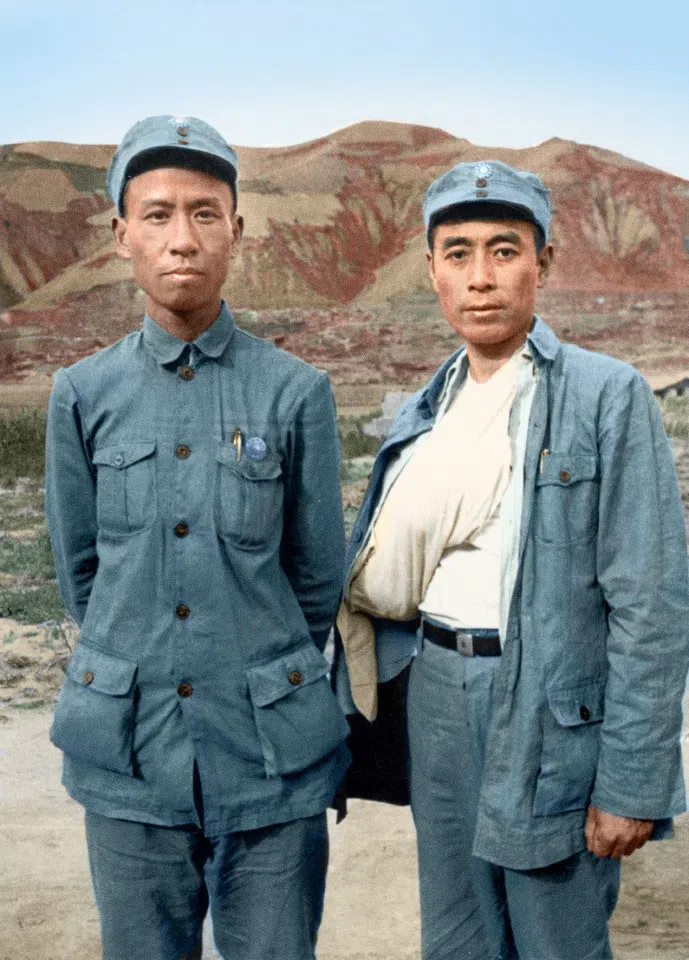 A photo by CCP leader Liu Shaoqi of Zhou Enlai in August 1939, before Zhou went to the Soviet Union to have his arm treated after falling from a horse.
