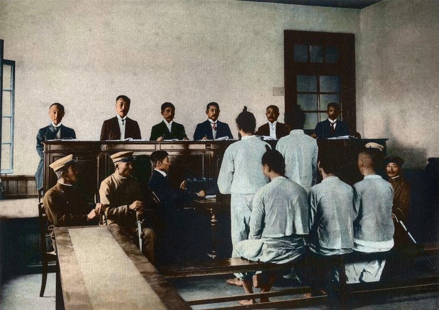 A court in Seoul, 1910. The Japanese colonial government used judicial means to clamp down on anti-Japanese activity in Korea.
