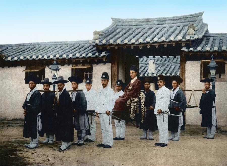 Joseon's royal family, 1910. From ages past, they enjoyed political and social privileges; the Japanese government suppressed them while actively pulling them close.