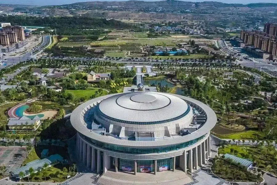 Yuzhong county's "citizens park" project cost more than 900 million RMB. (Internet)