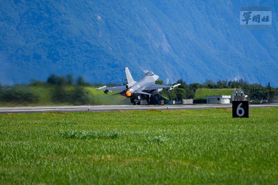 A Taiwan Air Force F-16V fighter jet takes off from Hualien to carry out patrol missions in response to the military exercises by the Chinese People's Liberation Army (PLA) around Taiwan, in this handout image released on 7 August 2022. (Taiwan Military News Agency/Handout via Reuters)