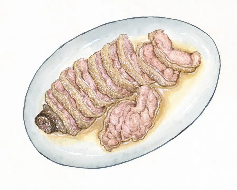 Drunken chicken, or chicken cooked in Chinese wine, is a common dish during Chinese New Year. This dish from Jiangsu and Zhejiang is made by soaking the chicken in Shaoxing wine - which promotes blood circulation - and nourishing Chinese herbs, and then chilling it to be served as a cold appetiser. The aroma hits the nose pleasantly even before this simple and popular dish is eaten.