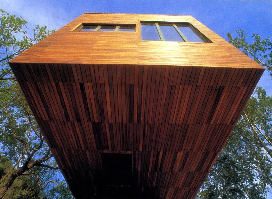 Suitcase House, by Gary Chang, Hong Kong. Part of the Commune project near the Great Wall of China. (SOHO China)