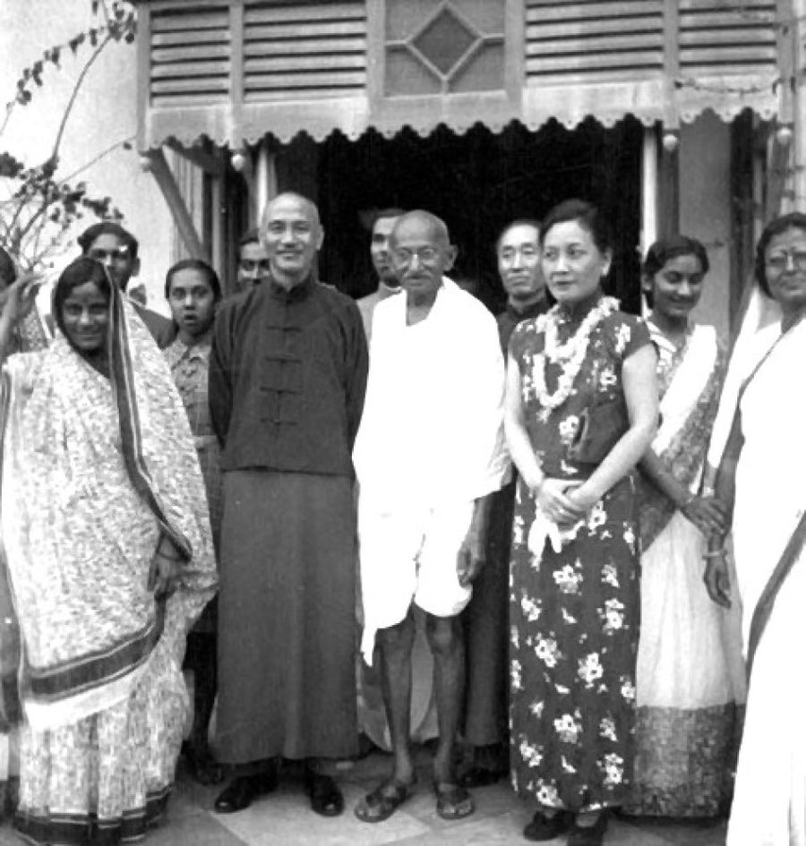 President of the Republic of China Chiang Kai-Shek and First Lady Soong Mei-ling in India, 10 February 1942. The couple were welcomed by the host Mahatma Gandhi in front of his home. (Wikimedia)