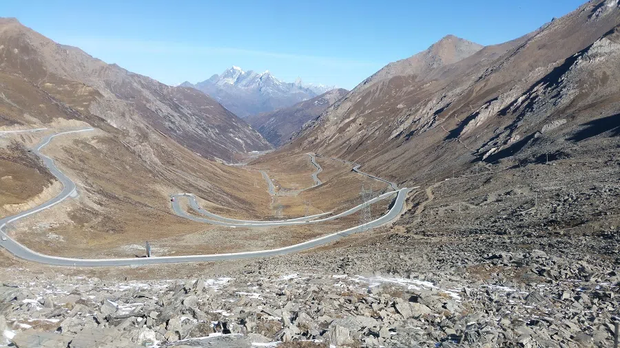 Highway 318, one of the most dangerous roads in the world.