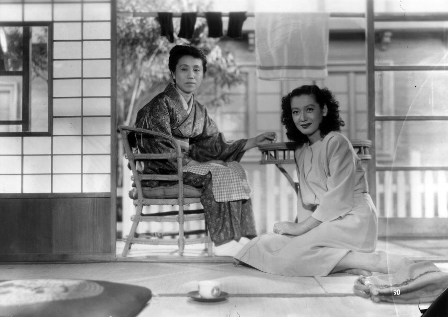 Haruko Sugimura (left) and Setsuko Hara in Late Spring, directed by Yasujiro Ozu, 1949. (Wikimedia)