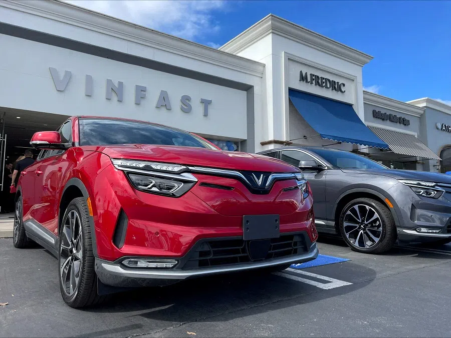 VinFast electric vehicles are parked before delivery to their first customers at a store in Los Angeles, California, US,  on 1 March 2023.  (Lisa Baertlein/File Photo/Reuters)