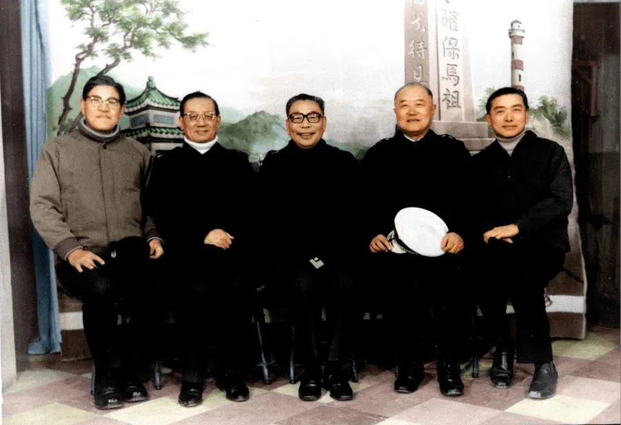 In 1975, Premier Chiang Ching-kuo and his entourage visited Matsu. First from left is political affairs council member Lee Teng-hui.