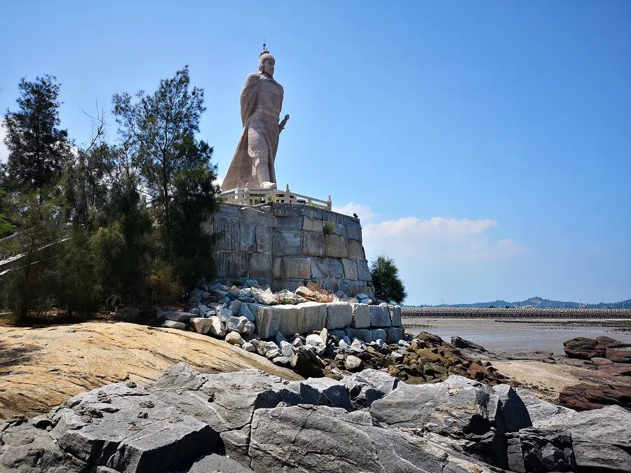 The statue of Zheng Chenggong or Koxinga on Jiangong Islet.