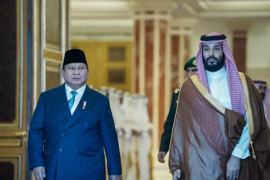 Indonesian President Prabowo Subianto (left) and Saudi Crown Prince Mohammed bin Salman at Al Salam Palace in Jeddah, Saudi Arabia, on 2 July 2025.