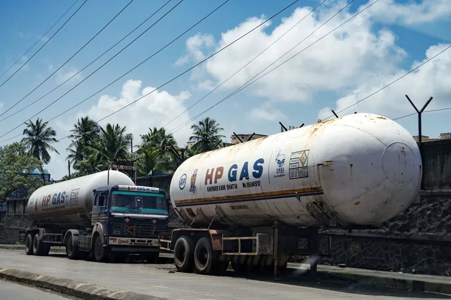 An oil tanker outside a Hindustan Petroleum Corp. oil refinery in Mumbai, India, on 11 August 2025. (Abeer Khan/Bloomberg)