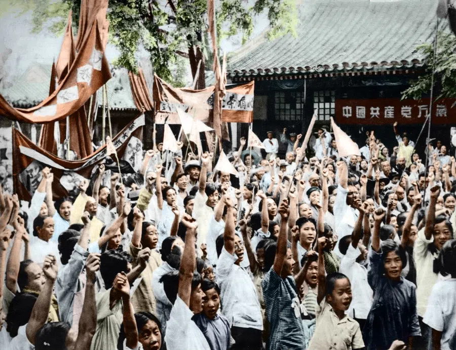 In 1951, the Chinese government launched donation drives all over the country, and purchased aircraft and cannons to support the volunteer army.