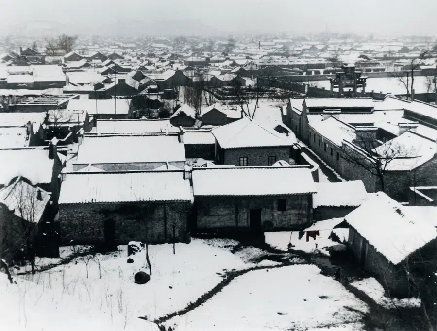 A winter scene in Zhenjiang in the 1930s.