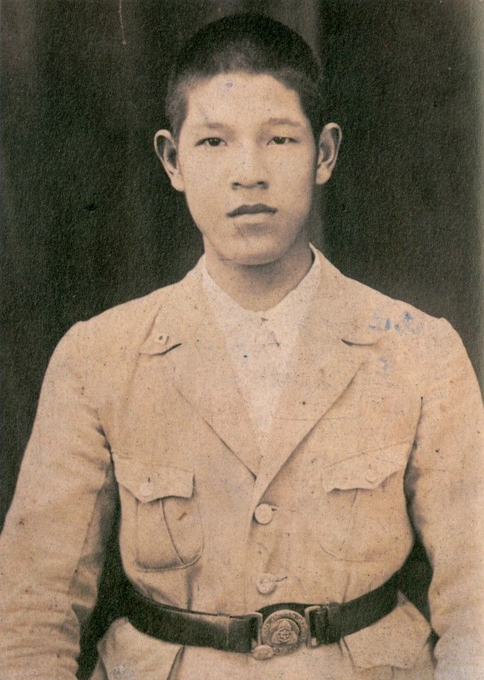 In 1938, as a second-year student in Tamsui Middle School.