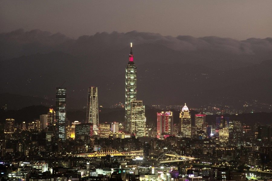 This picture taken on 4 October 2021 shows Taipei 101, a 508-metre high commercial building, in Taipei. (Sam Yeh/AFP)