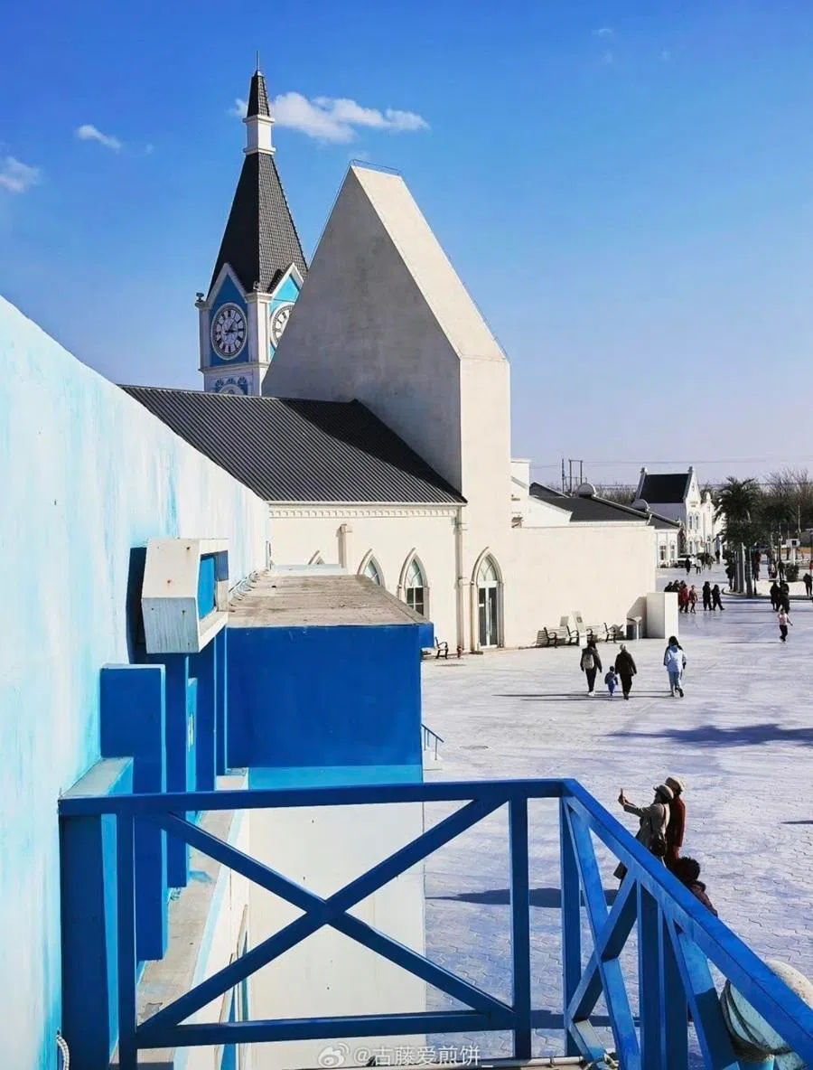 A “Little Santorini”-style attraction in Tianjin.