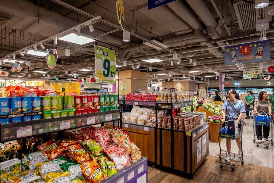 A supermarket at New Town Plaza shopping center in Shatin district in Hong Kong, China, on 11 September 2025. (Paul Yeung/Bloomberg)