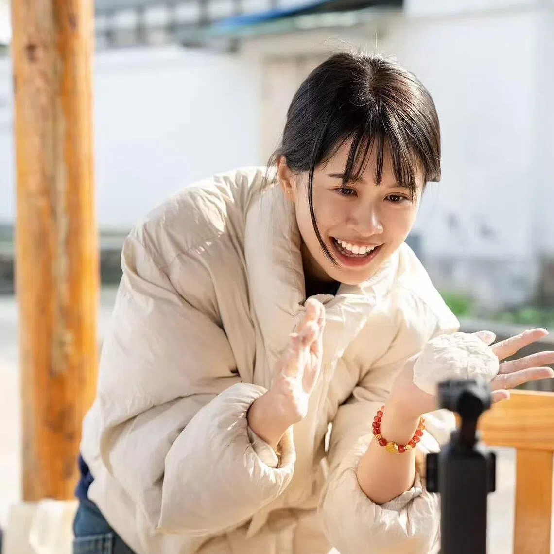 Tokyo content creator Sakaekiko Ninomiya records her everyday life in China and shares them on her social media accounts.