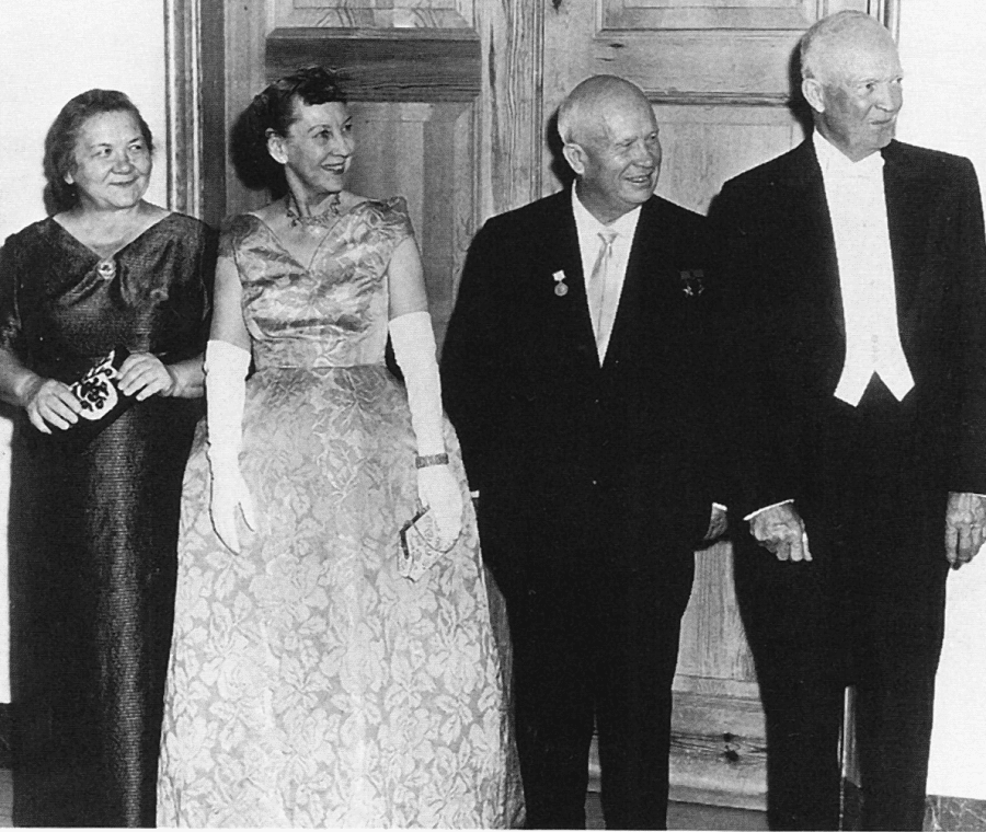 Soviet Premier Nikita Khrushchev (second from right) and his wife Nina Khrushcheva (far left) pose with US President Dwight Eisenhower (far right) and his wife Mamie Eisenhower (second from left), during the Soviet leader's state visit to the US in September 1959. (Wikimedia)