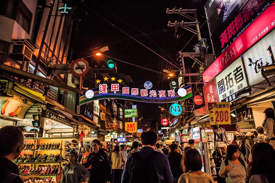 Feng Chia Night Market, Taiwan's biggest and most popular night market. (iStock)