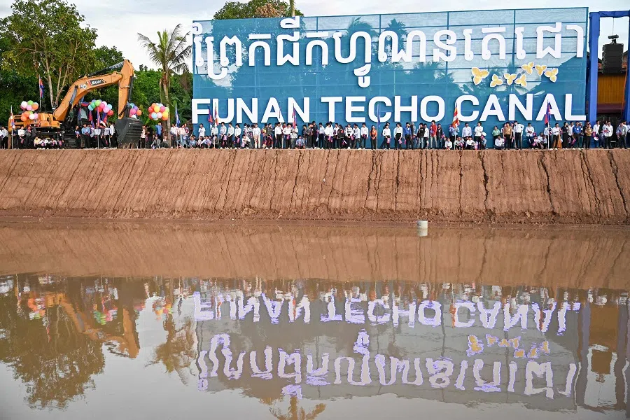 People attend the ground breaking ceremony of the Funan Techo Canal in Kandal province on 5 August 2024. (Tang Chhin Sothy/AFP)