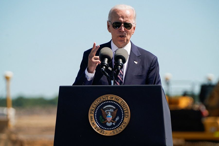 US President Joe Biden speaks on rebuilding American manufacturing through the CHIPS and Science Act at the groundbreaking of the new Intel semiconductor manufacturing facility in New Albany, Ohio, US, 9 September 2022. (Joshua Roberts/Reuters)