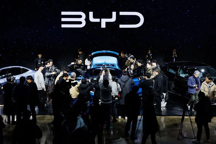 Members of media photograph a BYD Co. Atto 3 electric vehicle during a launch event in Incheon, South Korea, on 16 January 2025. (SeongJoon Cho/Bloomberg)
