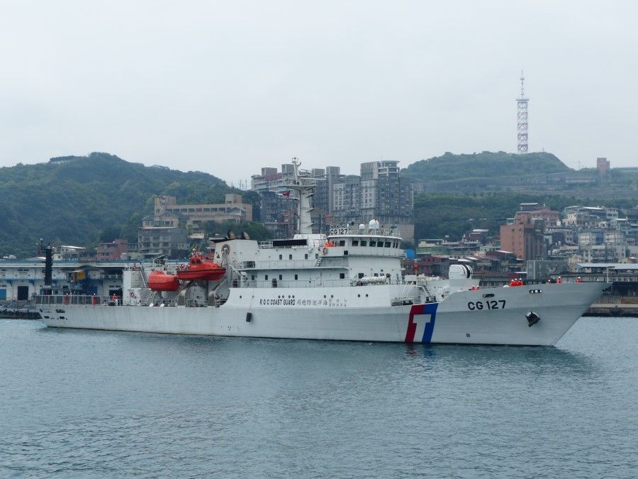 The 2,000-tonne class CG-127 Xinbei patrol vessel leaving Keelung port, March 2014. (Wikimedia)