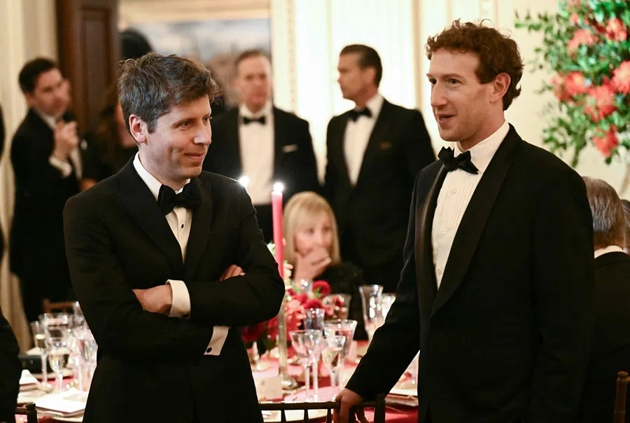 OpenAI CEO Sam Altman (left) and Meta CEO Mark Zuckerberg (right) attend a state dinner hosted by President Donald Trump for Chinese President Xi Jinping in the East Room of the White House in Washington, DC, 24 September 2026.