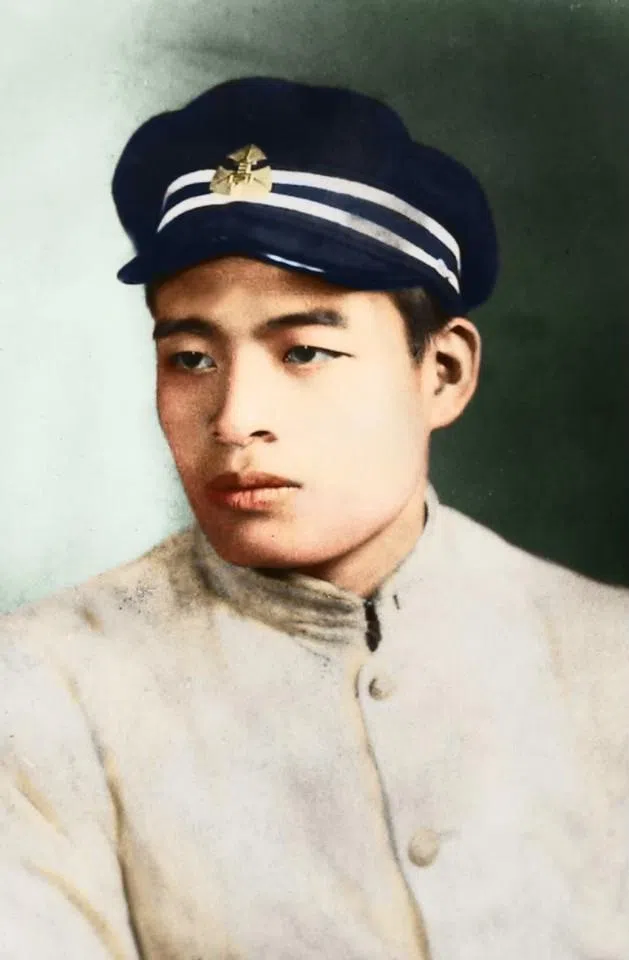 Wu Ketai, a native of Sanxing, Yilan, serving as secretary of the CCP Taipei Municipal Working Committee. This is a photograph of him during his studies at Taipei High School, circa 1947.