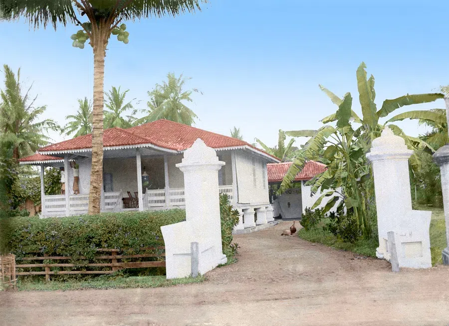 A Western business owner's beautiful house, 1900s, featuring a large gate, garden and many rooms. They were usually owners of shipping companies or rubber plantations, and were supported by the colonial government in land development and trade, gaining many economic benefits from the colonies.