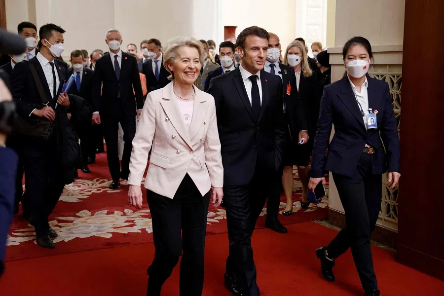 French President Emmanuel Macron (centre) and European Commission President Ursula von de Leyen (left) arrive for a working session with Chinese President Xi Jinping in Beijing, China, on 6 April 2023. (Ludovic Marin/Pool/AFP)