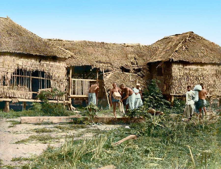 Workers' quarters, 1900s. Many lived here on their own, while some had their families with them.