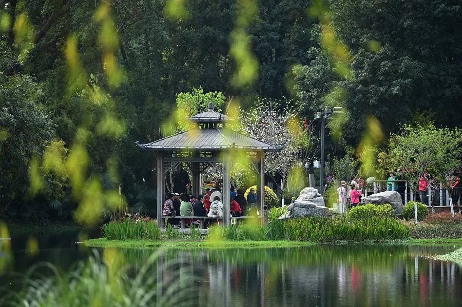 People visit a park in Dadukou District, Chongqing, China, on 21 March 2023. (CNS)